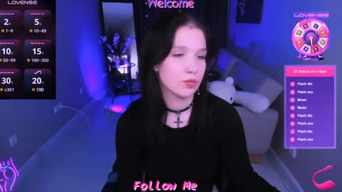 Snapshot of lia_xxgirl chatting on 12.15.24 Lia online show from 12.15.24