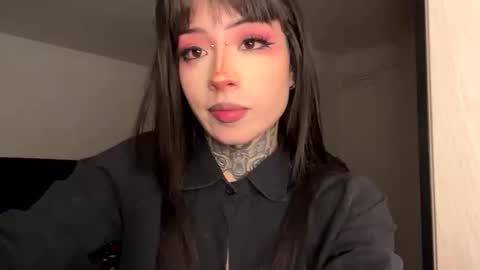 Snapshot of liaa_rodriguezz chatting on 05.17.26 Liaa online show from 05.17.26