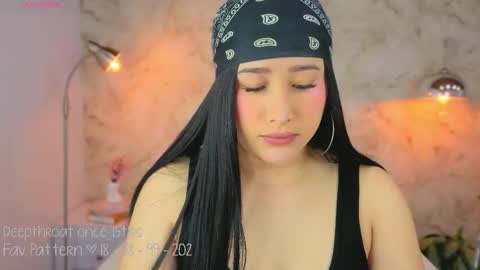 Lia Cox online show from 12.18.25