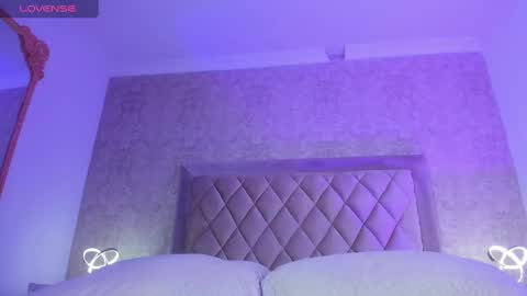 Lia online show from 12.30.24