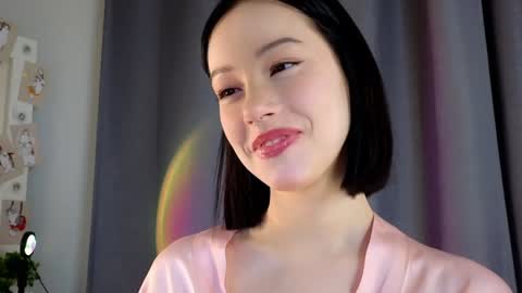 Lia  online show from 12.15.24