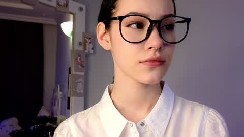 Lia  online show from 01.25.25