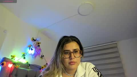 Lia  online show from 02.16.26