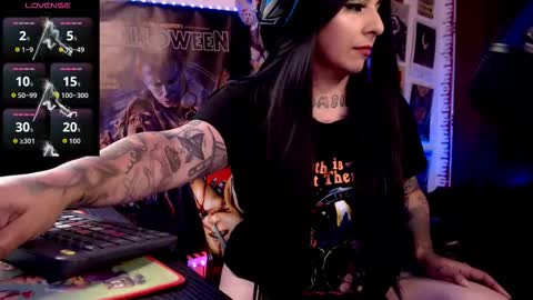 LiaKoy online show from 11.29.25