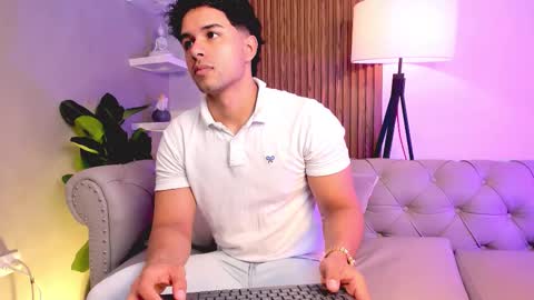 Liam Collins online show from 11.27.25