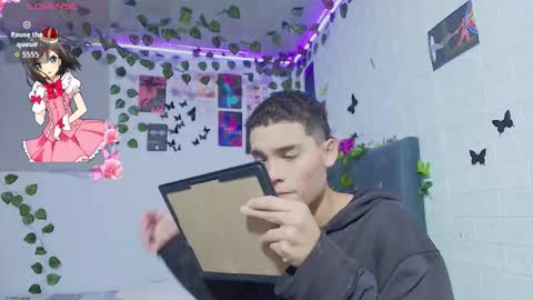 liam_honey18 online show from 10.17.25