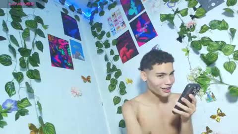 liam_honey18 online show from 05.06.26