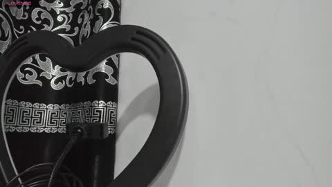 LIAM KLEIN online show from 03.05.25