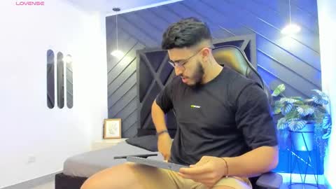 LIAM KLEIN online show from 09.30.25