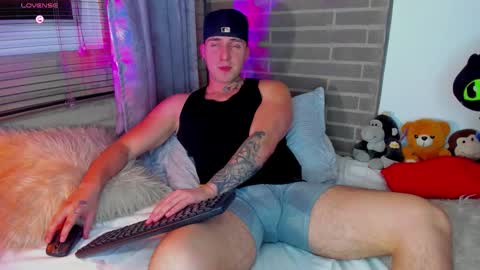 Snapshot of liam_oficial chatting on 01.17.26 liam online show from 01.17.26