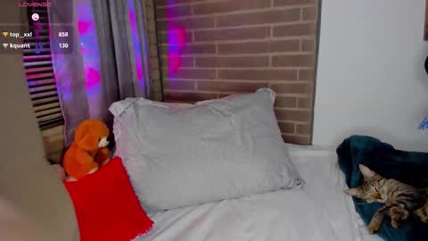 Snapshot of liam_oficial chatting on 02.05.26 liam online show from 02.05.26