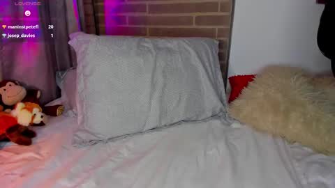 Snapshot of liam_oficial chatting on 02.17.26 liam online show from 02.17.26