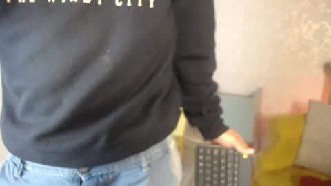 Snapshot of liam_sean chatting on 02.28.26 Liam online show from 02.28.26