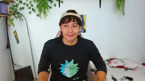 Snapshot of liam_xul chatting on 10.09.25 liamxul online show from 10.09.25