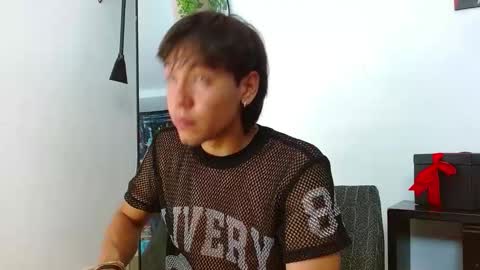 Snapshot of liam_xul chatting on 10.18.25 liamxul online show from 10.18.25