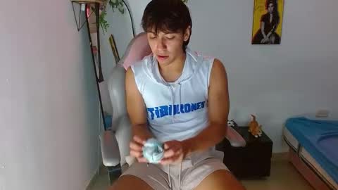 Snapshot of liam_xul chatting on 10.29.25 liamxul online show from 10.29.25