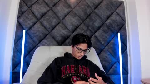 Liam twink big dick online show from 05.31.26