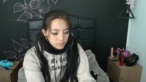 L I A M O N R O E online show from 01.08.26