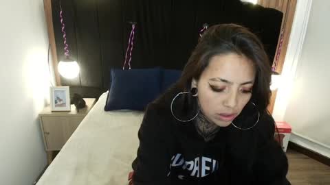 L I A M O N R O E online show from 04.11.26