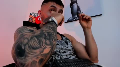 Snapshot of liamreigns_ chatting on 02.28.25 liam online show from 02.28.25