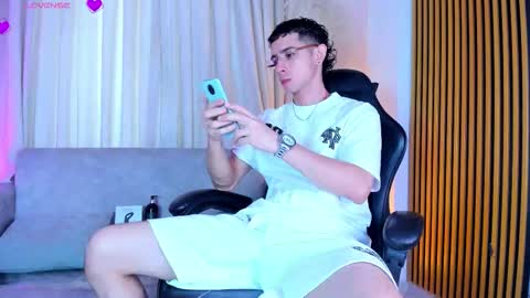 Snapshot of liamvegaa_ chatting on 02.15.26 Liam online show from 02.15.26