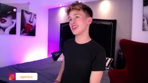 Snapshot of liamwild20 chatting on 02.11.26 liam online show from 02.11.26