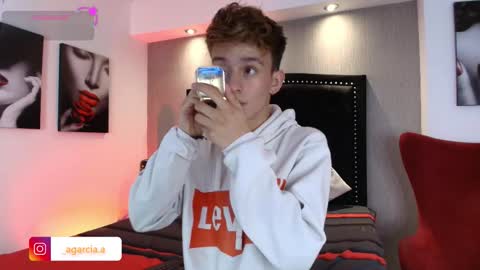 Snapshot of liamwild20 chatting on 02.17.26 liam online show from 02.17.26