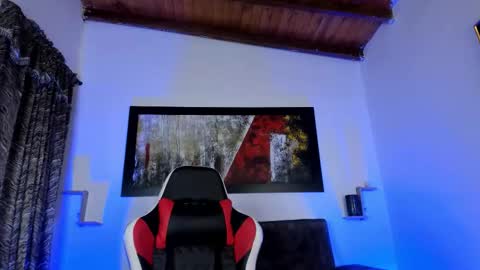 Snapshot of liamwyatt_ chatting on 12.02.25 liamwyatt_ online show from 12.02.25