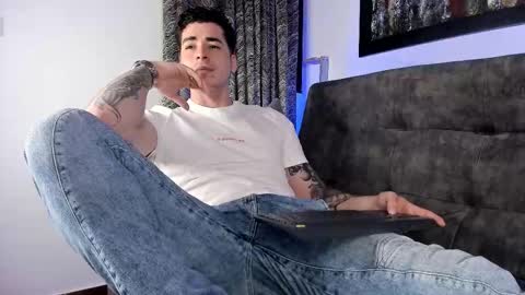 liamwyatt_ online show from 02.12.26