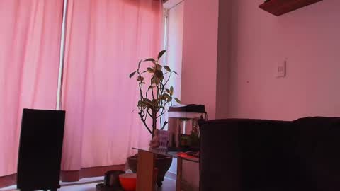 Snapshot of lian_oconner chatting on 10.02.25 Lian Oconner online show from 10.02.25
