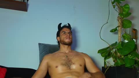 Lian Oconner online show from 10.26.25