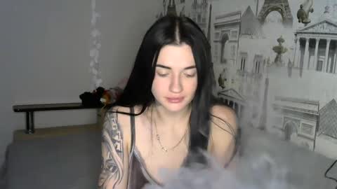 liana_diva online show from 12.27.24