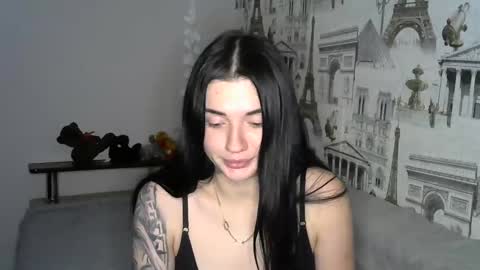 liana_diva online show from 01.05.25