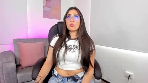 Snapshot of lianaaa___ chatting on 02.24.26 Liana online show from 02.24.26