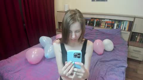 Snapshot of lianamiller88 chatting on 02.14.25 lianamiller88 online show from 02.14.25