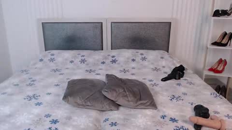 Liana online show from 02.22.25