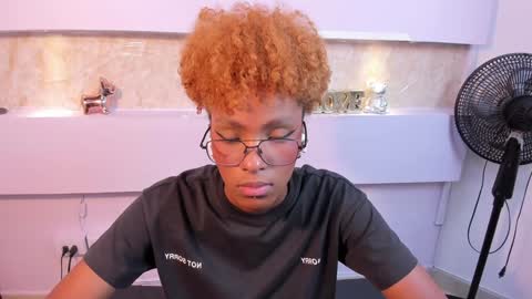 LiannaDixon online show from 12.12.24