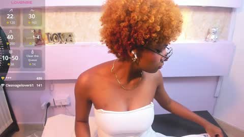 LiannaDixon online show from 12.22.24