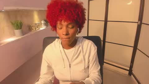 LiannaDixon online show from 01.05.25