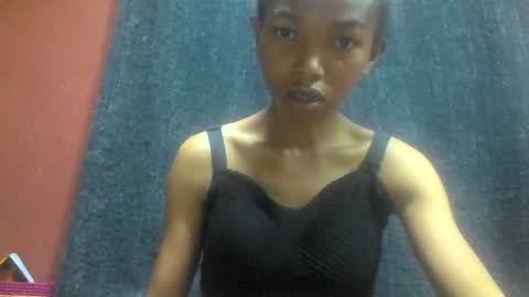 Snapshot of liaraisha chatting on 09.18.25 liaraisha online show from 09.18.25