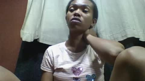 Snapshot of liaraisha chatting on 10.22.25 liaraisha online show from 10.22.25