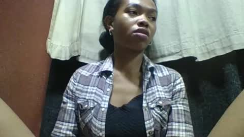 Snapshot of liaraisha chatting on 10.24.25 liaraisha online show from 10.24.25