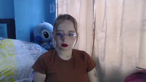 Snapshot of liaroberts1 chatting on 01.29.25 Lia Roberts online show from 01.29.25