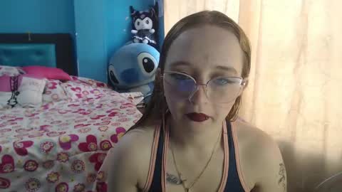 Snapshot of liaroberts1 chatting on 02.27.25 Lia Roberts online show from 02.27.25