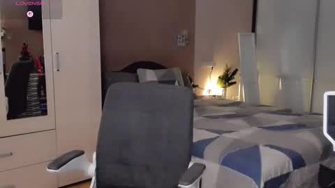 Snapshot of libby_nora chatting on 12.22.25 Libby online show from 12.22.25