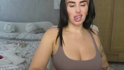 Snapshot of libbyloveheartx chatting on 10.21.25 Libby online show from 10.21.25