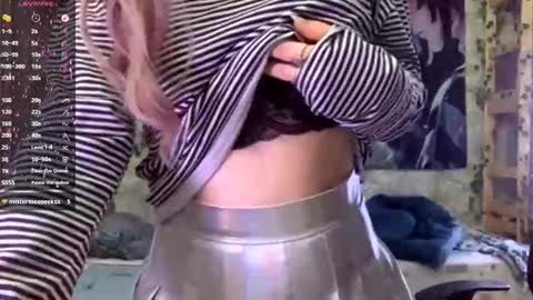 Lola online show from 09.25.25