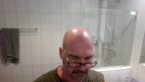 Snapshot of libertarians1972 chatting on 11.03.25 Cockcentric online show from 11.03.25