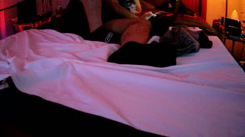 Snapshot of licfeetoesuc chatting on 12.09.24 Spun H Drive online show from 12.09.24