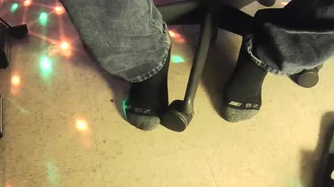 Snapshot of licfeetoesuc chatting on 12.13.24 Spun H Drive online show from 12.13.24